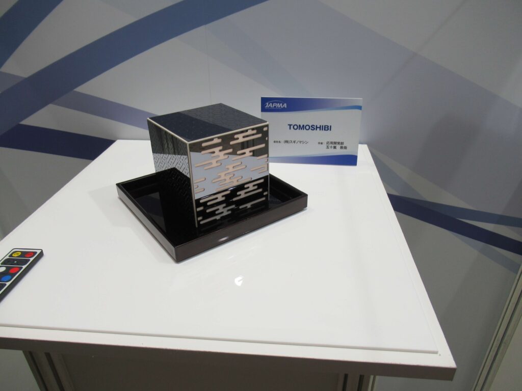 TOMOSHIBI(ともしび)
(株)スギノマシン
応用開発部
五十嵐 敦哉